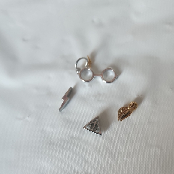 Harry Potter Themed Charms / Necklace dangle - Picture 2 of 2